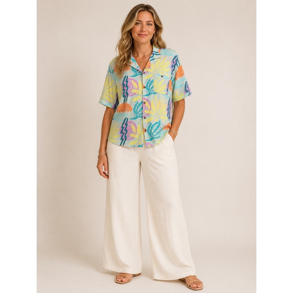 HUK Women's XXL Tropical Abstract Button Up Camp Shirt Coastal Resort